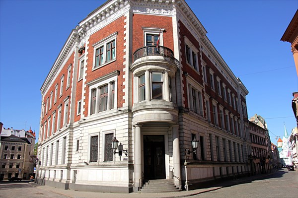 124-Домская площадь